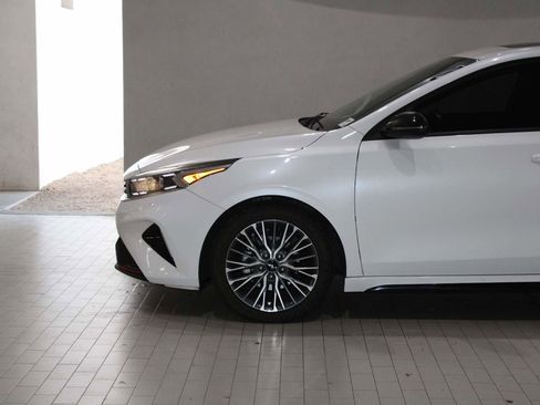 Used 2022 Kia Forte GT-Line w/ GT-Line Premium Package image 4