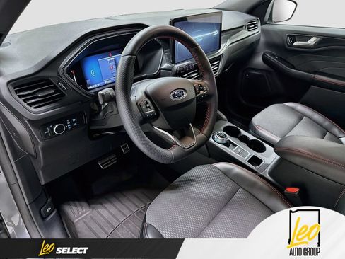 Used 2023 Ford Escape ST-Line w/ Tech Pack #1 AWD/4WD image 12
