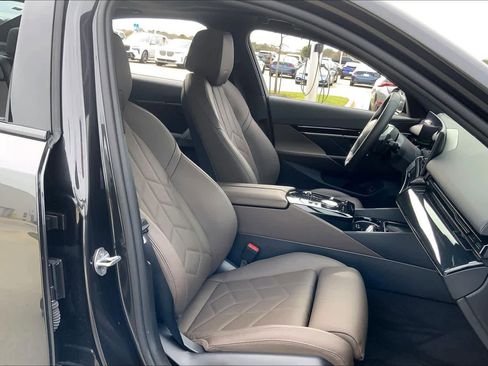 Certified 2024 BMW 530i xDrive 530i xDrive w/ M Sport Package image 8