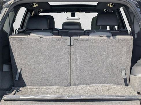 Used 2023 Volkswagen Tiguan SE R-Line image 6