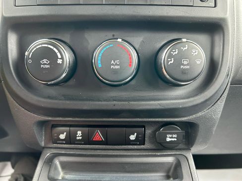 Used 2017 Jeep Patriot Sport w/ Power Value Group AWD/4WD image 12