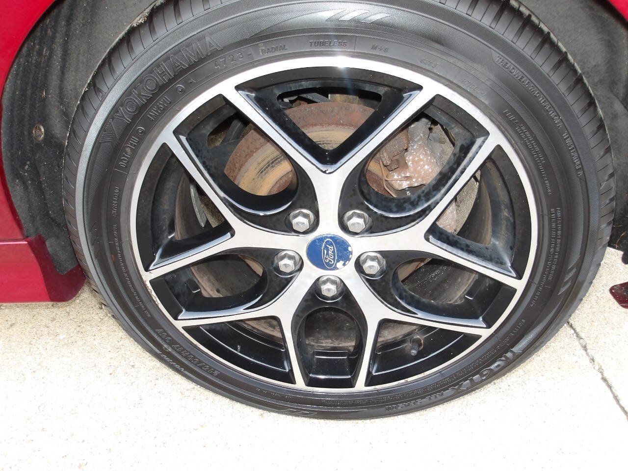 Used 2015 Ford Focus SE w/ SE Sport Package FWD image 50