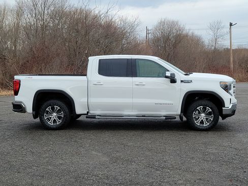 New 2026 GMC Sierra 1500 SLE w/ X31 Off-Road Package AWD/4WD image 8