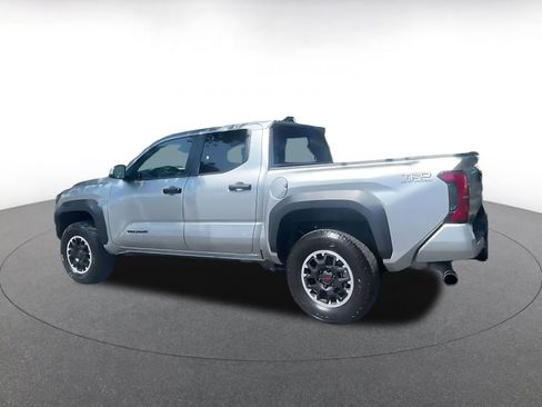 Used 2024 Toyota Tacoma TRD Off-Road AWD/4WD image 8
