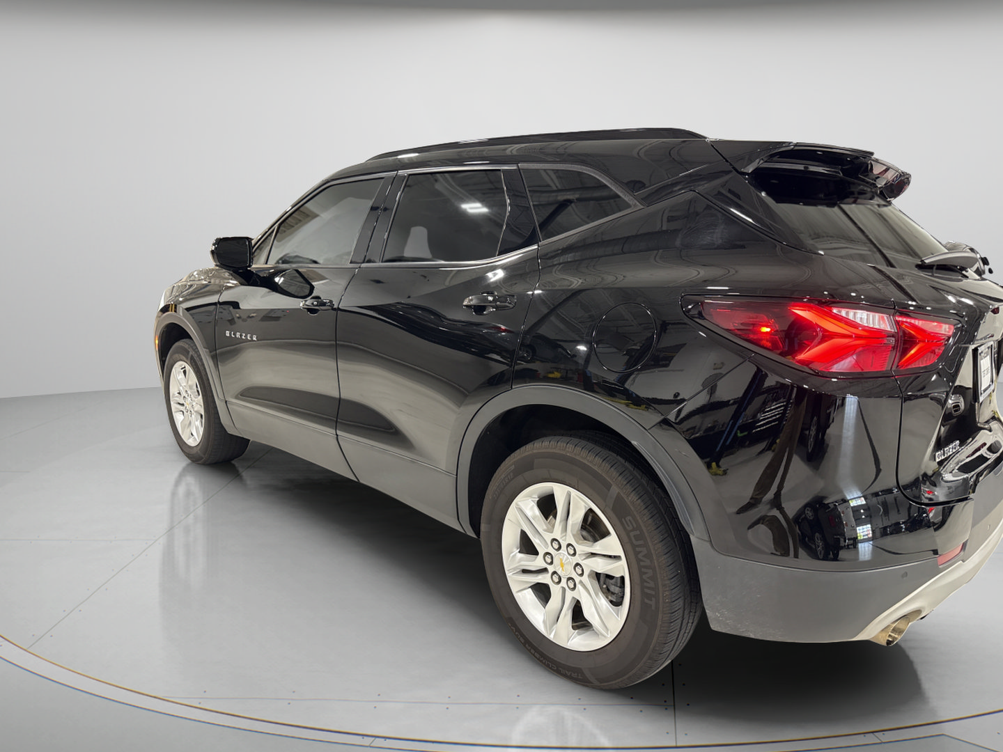 Used 2021 Chevrolet Blazer LT FWD image 3