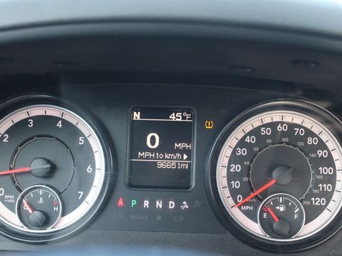 Used 2016 RAM 1500 Classic SLT image 29