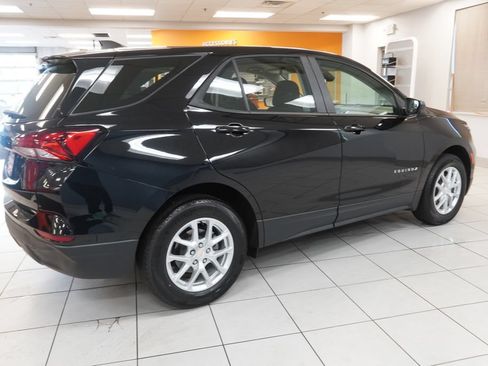 Used 2024 Chevrolet Equinox LS FWD image 12