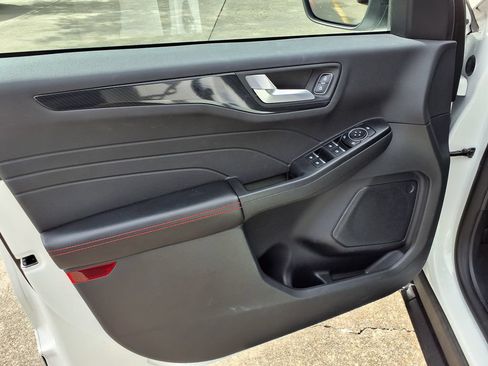 Used 2023 Ford Escape ST-Line w/ Tech Pack #1 FWD image 22