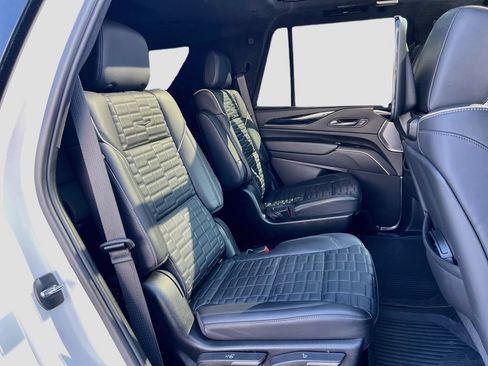 Used 2024 Cadillac Escalade V AWD/4WD image 33