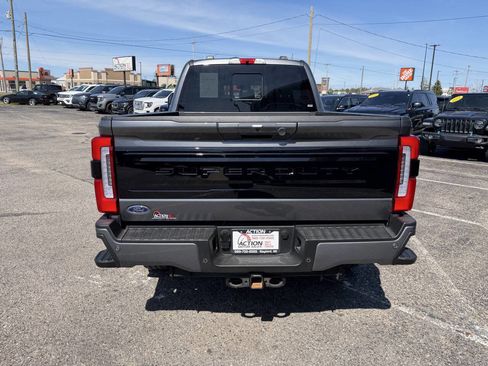 Used 2025 Ford F250 Platinum AWD/4WD image 4