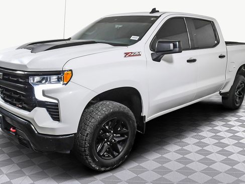 Used 2023 Chevrolet Silverado 1500 LT Trail Boss w/ Protection Package image 4