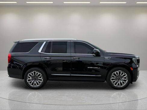 Used 2023 GMC Yukon Denali Ultimate AWD/4WD image 6