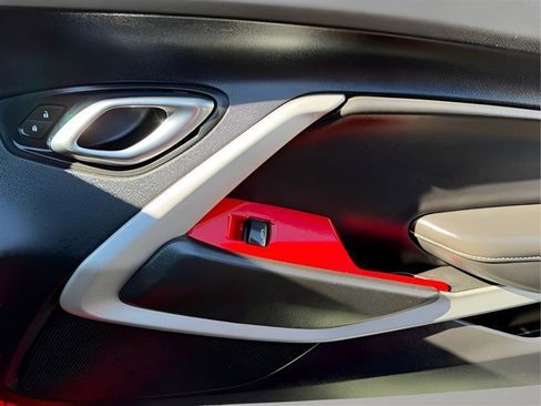 Used 2021 Chevrolet Camaro LT image 25