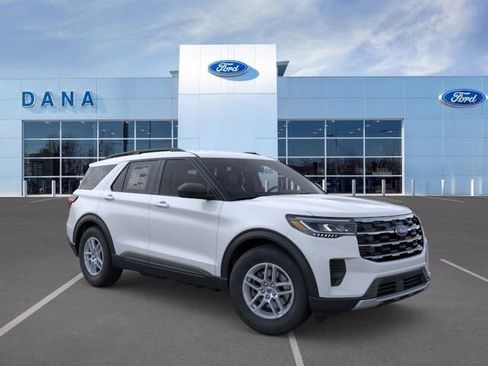New 2026 Ford Explorer Active AWD/4WD image 7