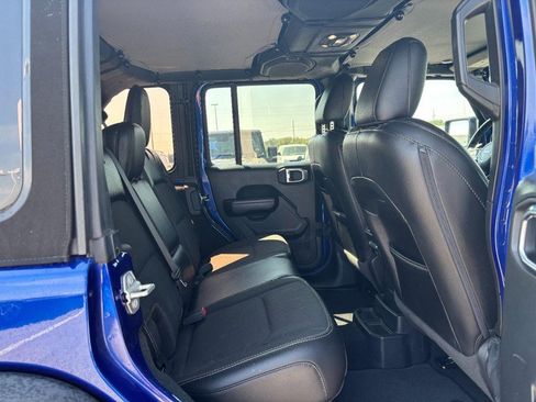 Used 2020 Jeep Wrangler Unlimited Sport image 11