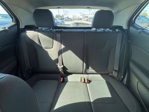 Used 2025 Buick Encore GX Preferred FWD image 38