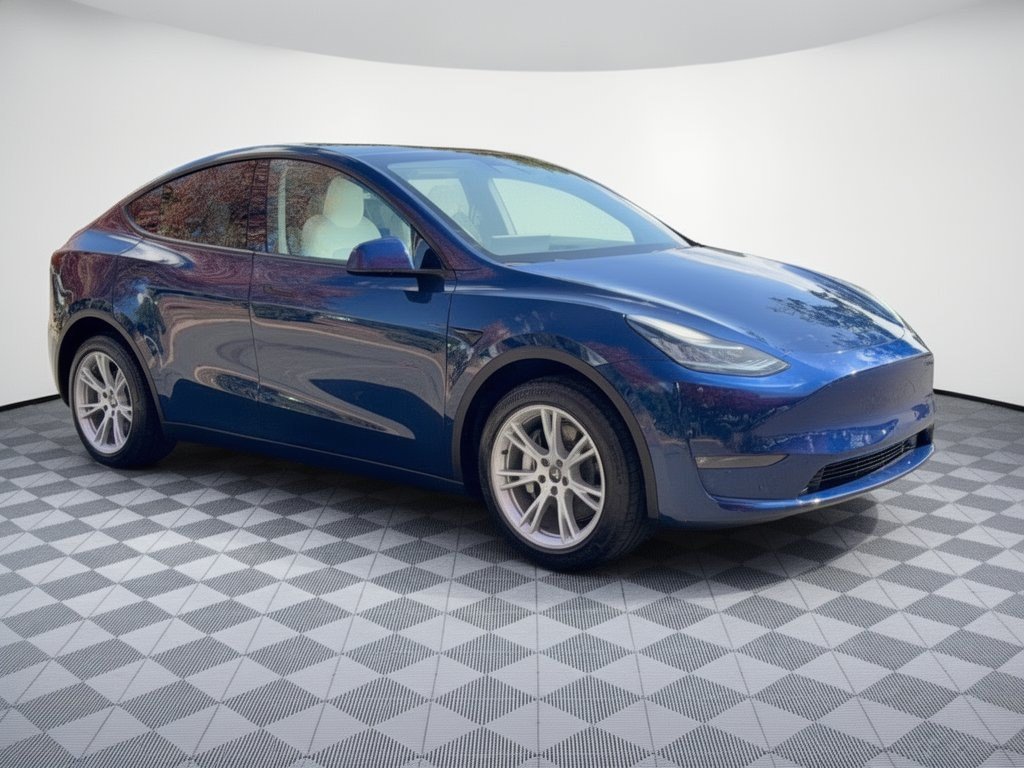 Used 2022 Tesla Model Y Long Range AWD/4WD image 7