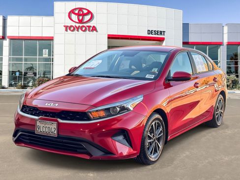 Used 2024 Kia Forte LXS FWD image 3