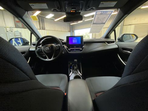 Used 2025 Toyota Corolla SE image 18