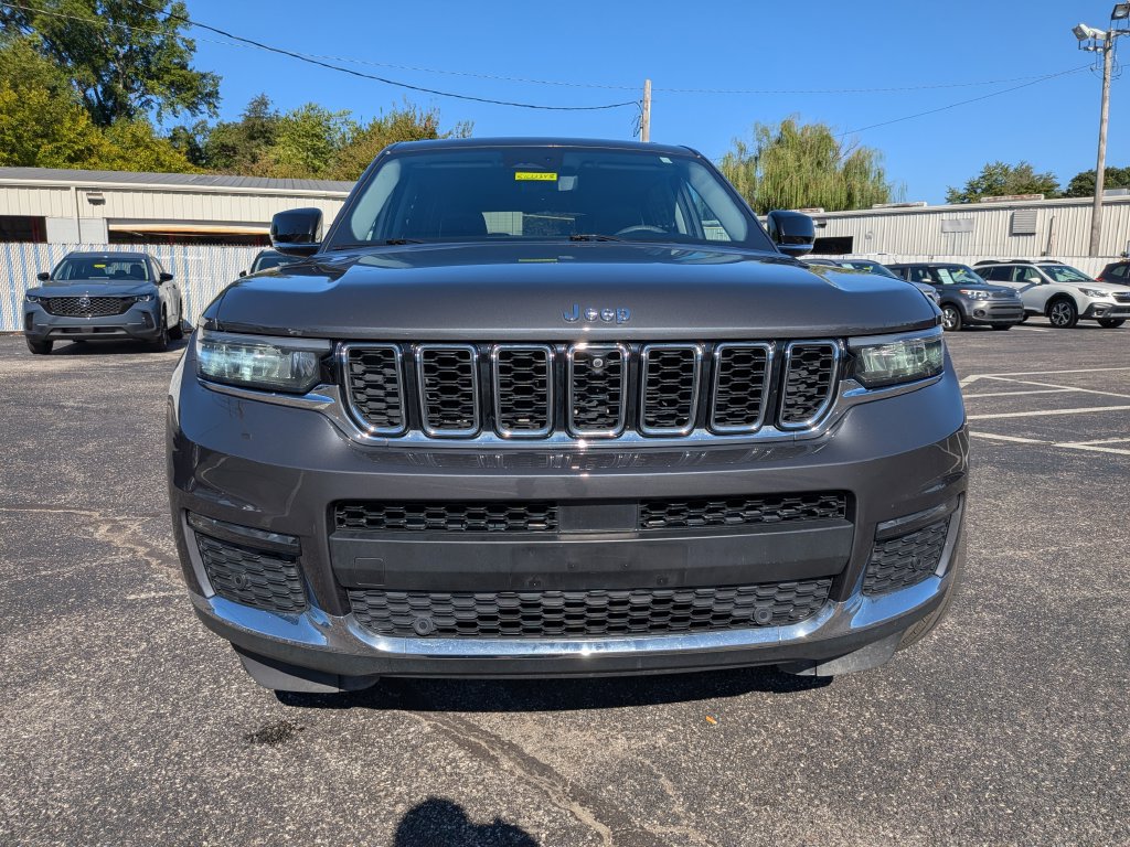 Used 2023 Jeep Grand Cherokee L Limited w/ Luxury Tech Group II AWD/4WD image 2