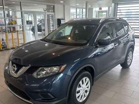 Used 2016 Nissan Rogue S w/ Appearance Package FWD image 1