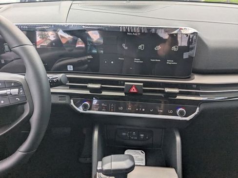 New 2026 Kia Sportage EX w/ EX Panorama Roof Package FWD image 18