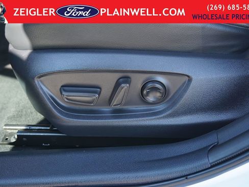 Used 2024 Toyota Camry SE image 17