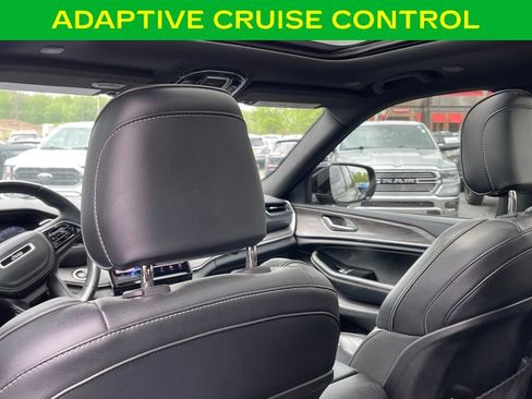 Used 2022 Jeep Grand Cherokee Overland AWD/4WD image 14