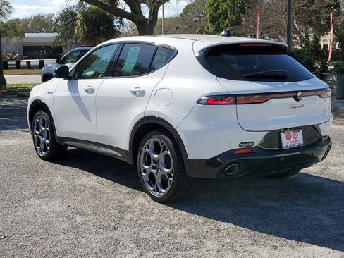 Used 2024 Alfa Romeo Tonale Veloce AWD/4WD image 3