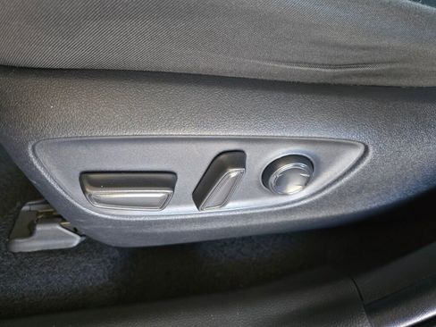 Used 2024 Toyota RAV4 XLE w/ Convenience Package image 27