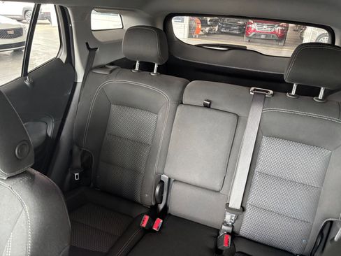 Used 2024 GMC Terrain SLE FWD image 40