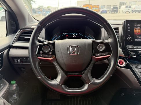 Used 2022 Honda Odyssey Touring image 17