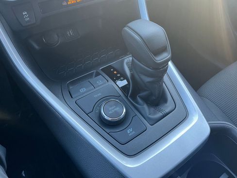 Used 2025 Toyota RAV4 LE image 35