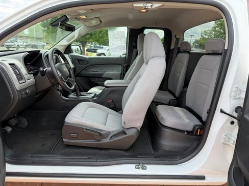 Used 2020 Chevrolet Colorado W/T w/ WT Convenience Package image 16