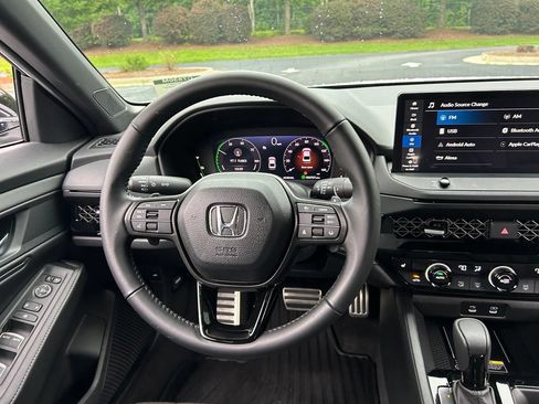 Used 2025 Honda Accord Sport image 21