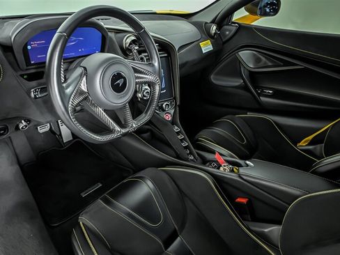 Used 2022 McLaren 720S Luxury RWD image 23
