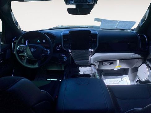 Used 2026 RAM 1500 Laramie AWD/4WD image 13