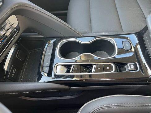 Used 2023 Buick Envision Essence image 21