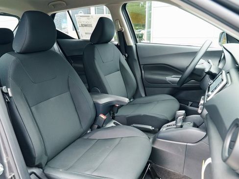New 2025 Nissan Kicks Play S image 24