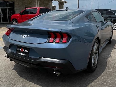 Used 2024 Ford Mustang Coupe RWD image 4