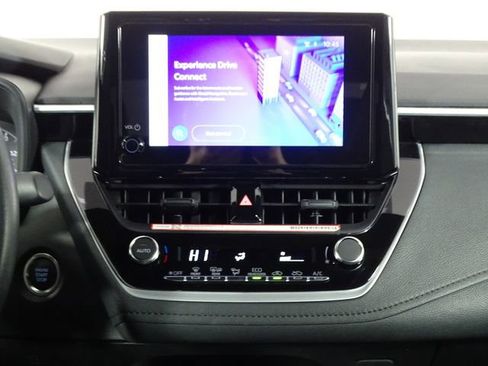 Used 2025 Toyota Corolla SE image 26