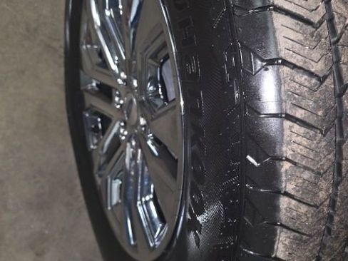 Used 2025 Ford F150 Lariat w/ Equipment Group 501A Mid image 6