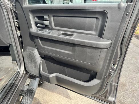 Used 2018 RAM 2500 Tradesman w/ Snow Chief Group AWD/4WD image 32