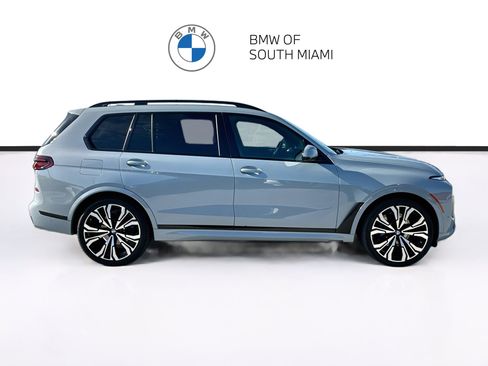 Used 2024 BMW X7 xDrive40i w/ Executive Package AWD/4WD image 8
