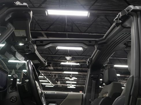 Used 2024 GMC Hummer EV 3X AWD/4WD image 23