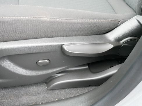 Used 2022 Chevrolet Trax LS w/ Tint and Cruise Package image 20