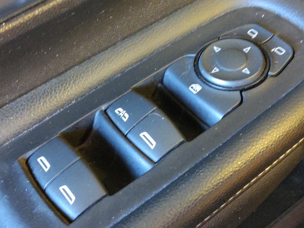 Used 2024 GMC Terrain SLE FWD image 27