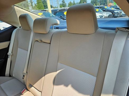 Used 2016 Toyota Corolla LE FWD image 15