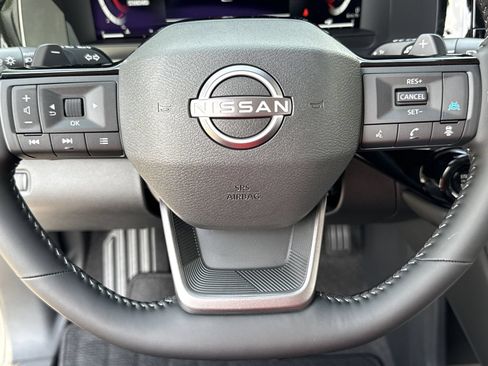 New 2026 Nissan Pathfinder SL FWD image 10