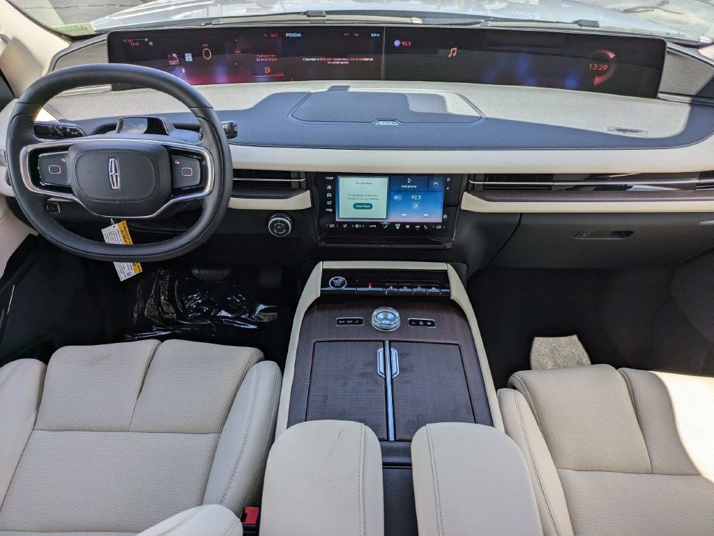 New 2027 Lincoln Navigator Premiere RWD image 16